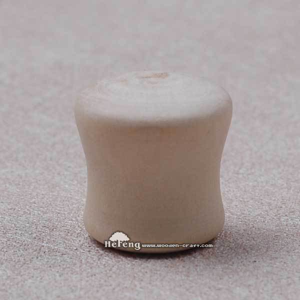 通常选用橡木、胡桃木、榉木等优质木材