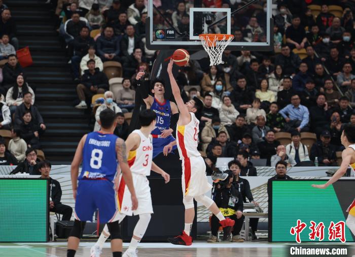 中国男篮亚洲杯预选赛首战80-49力克蒙古国队