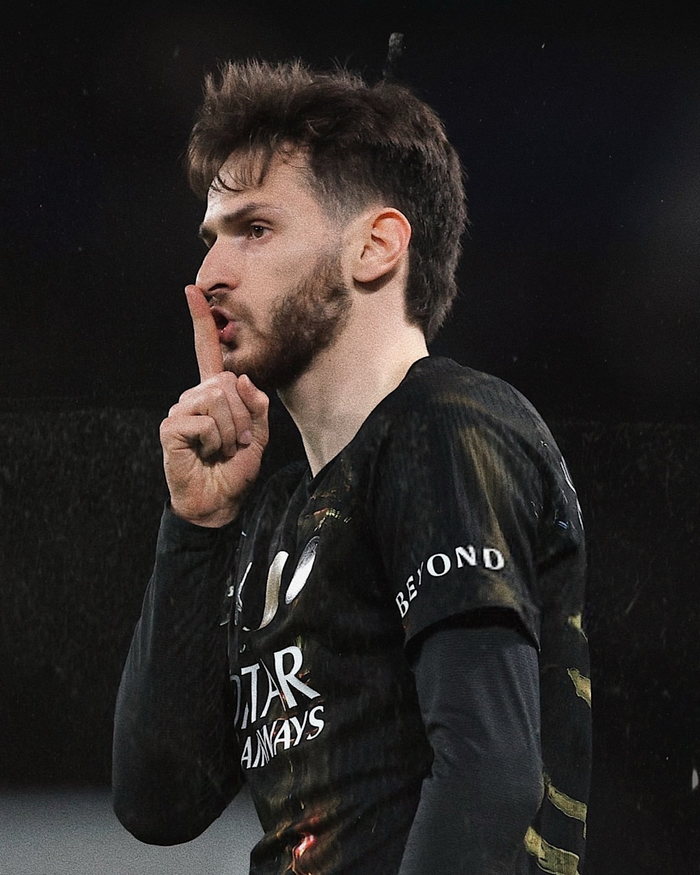 Kvara替补登场双响助球队2-2战平欧冠赛场