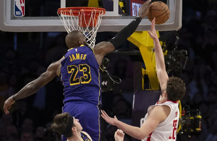 东契奇攻防数据全面解析：湖人攻防效率达联盟