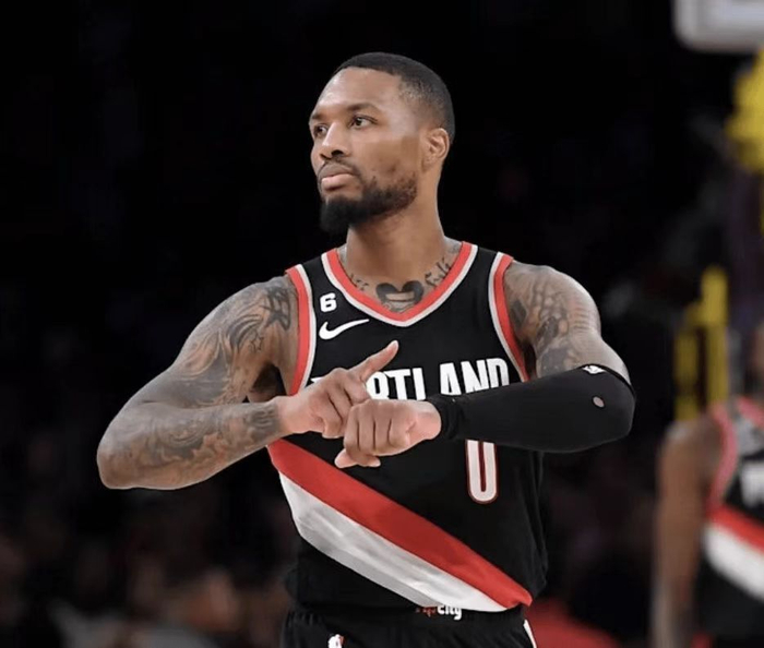 字母哥怒斥雄鹿无情操作 拒绝摆烂引球队矛盾