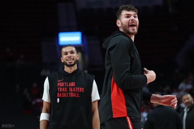 开拓者力克快船夺回西部第八，加兰表现成球队