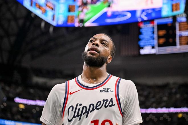 开拓者力克快船夺回西部第八，加兰表现成球队