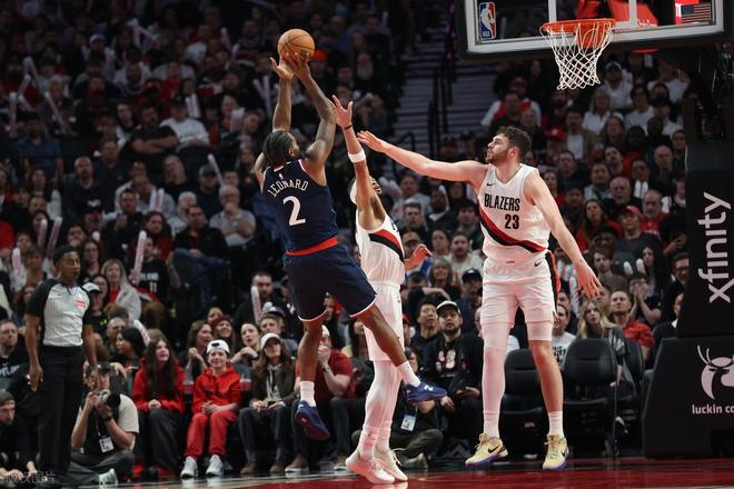 开拓者力克快船夺回西部第八，加兰表现成球队