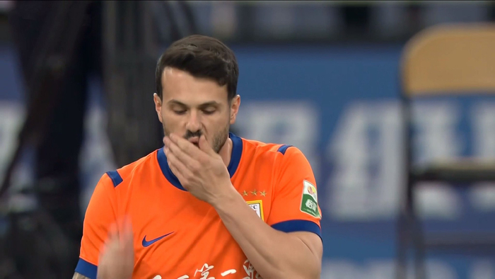 山东泰山队启用年轻阵容迎战津门虎 陈泽仕远射