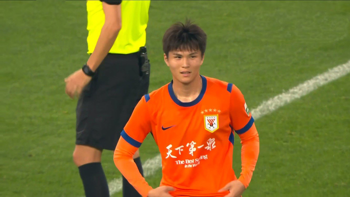 山东泰山队启用年轻阵容迎战津门虎 陈泽仕远射